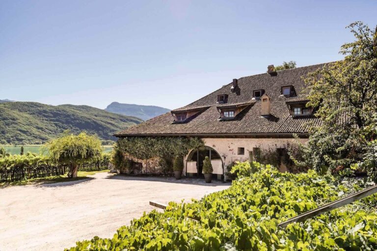 seehofkeller_einfahrt_parkplatz